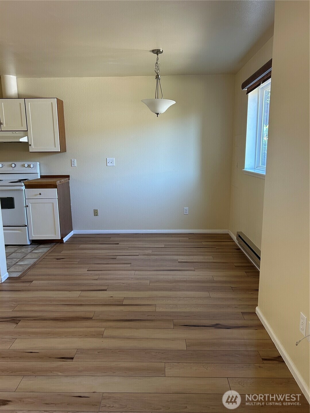 Property Photo: 285 SE Croston Lane B WA 98027