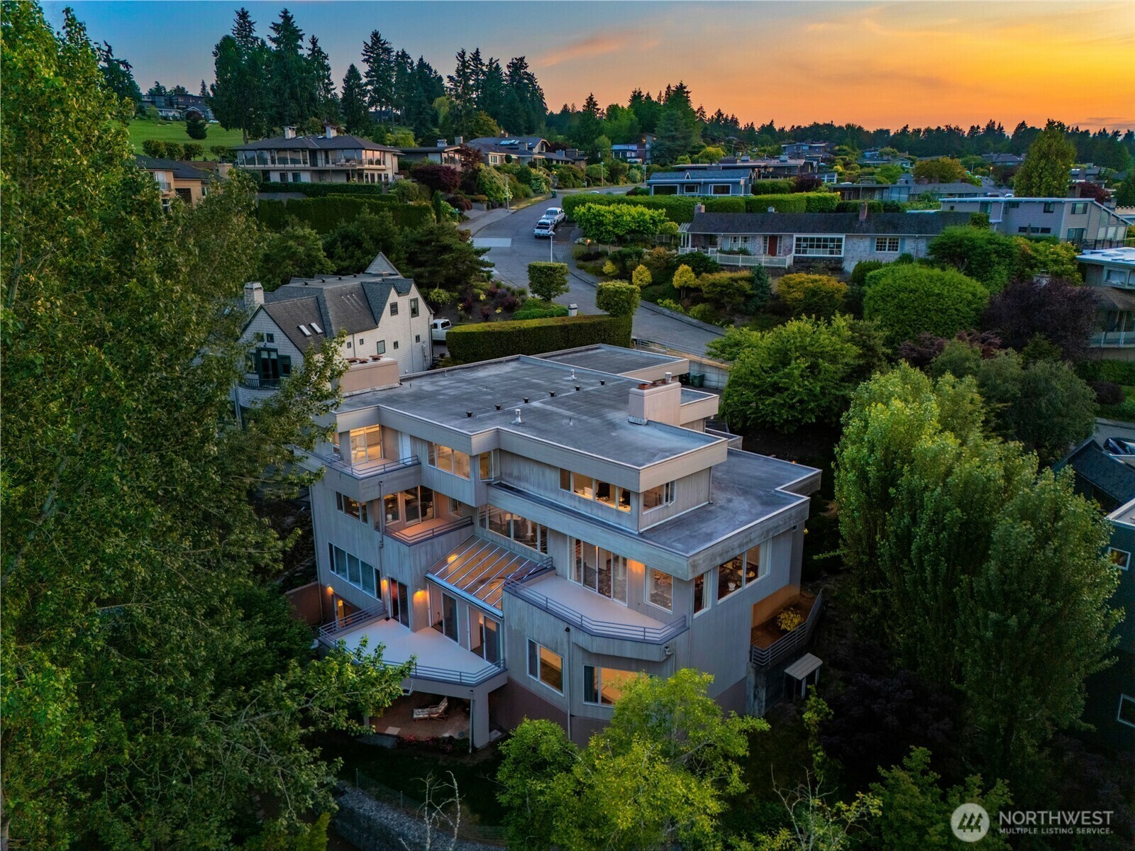 Property Photo:  8508  54th Avenue NE  WA 98115 
