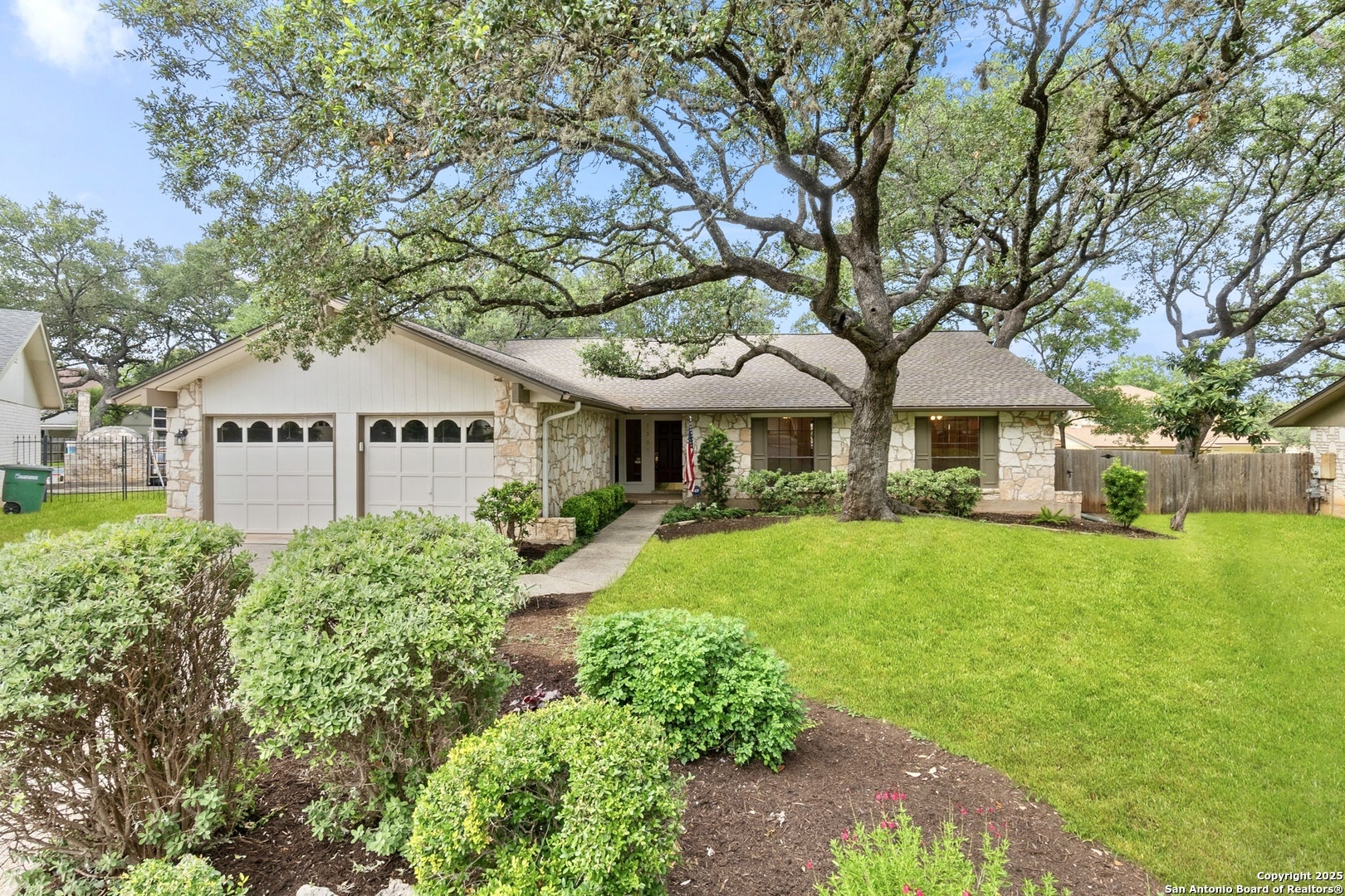 Property Photo: 14310 Fox Fire Ln TX 78231