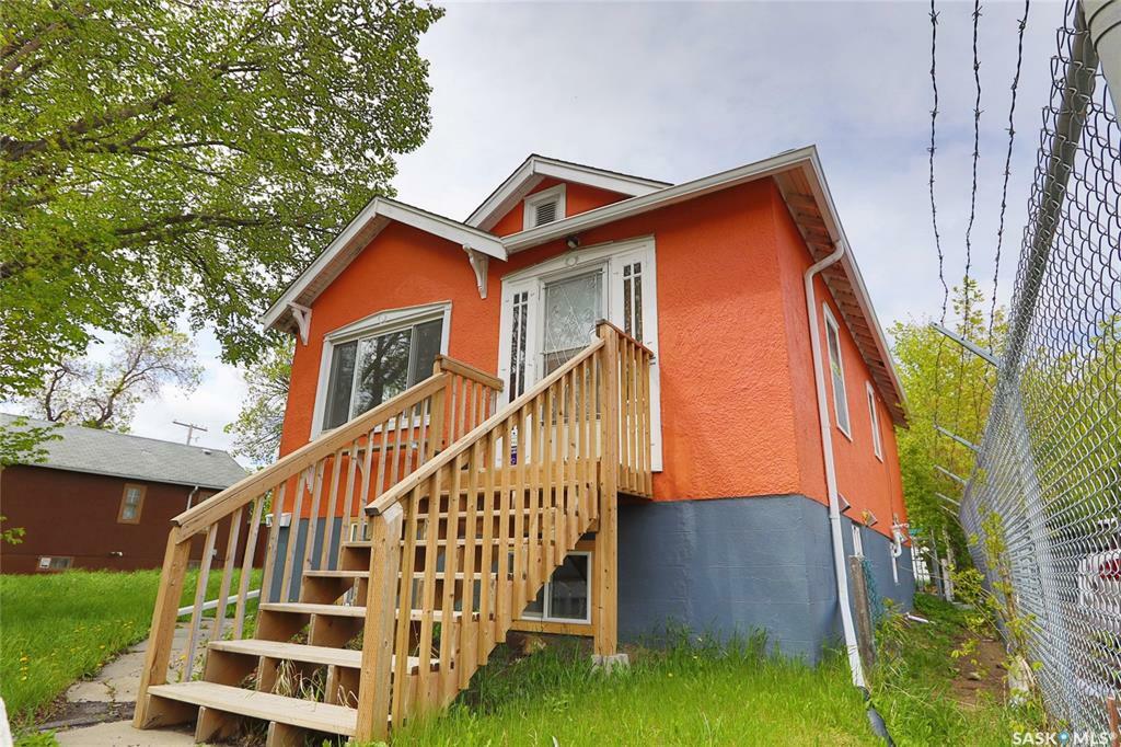 1824 Winnipeg Street A&B  Regina SK S4P 1G2 photo