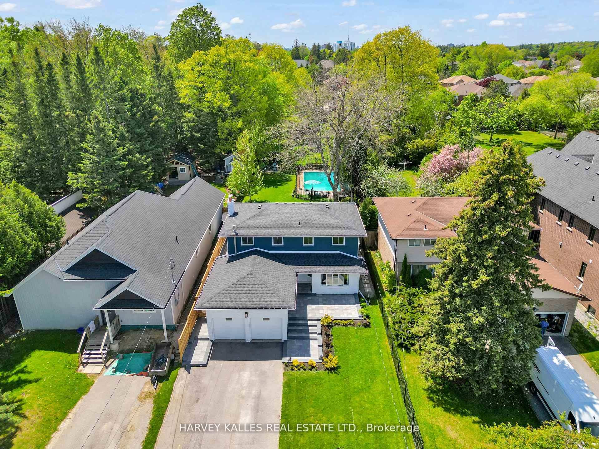 Property Photo:  534 Oakwood Drive  ON L1W 2M7 