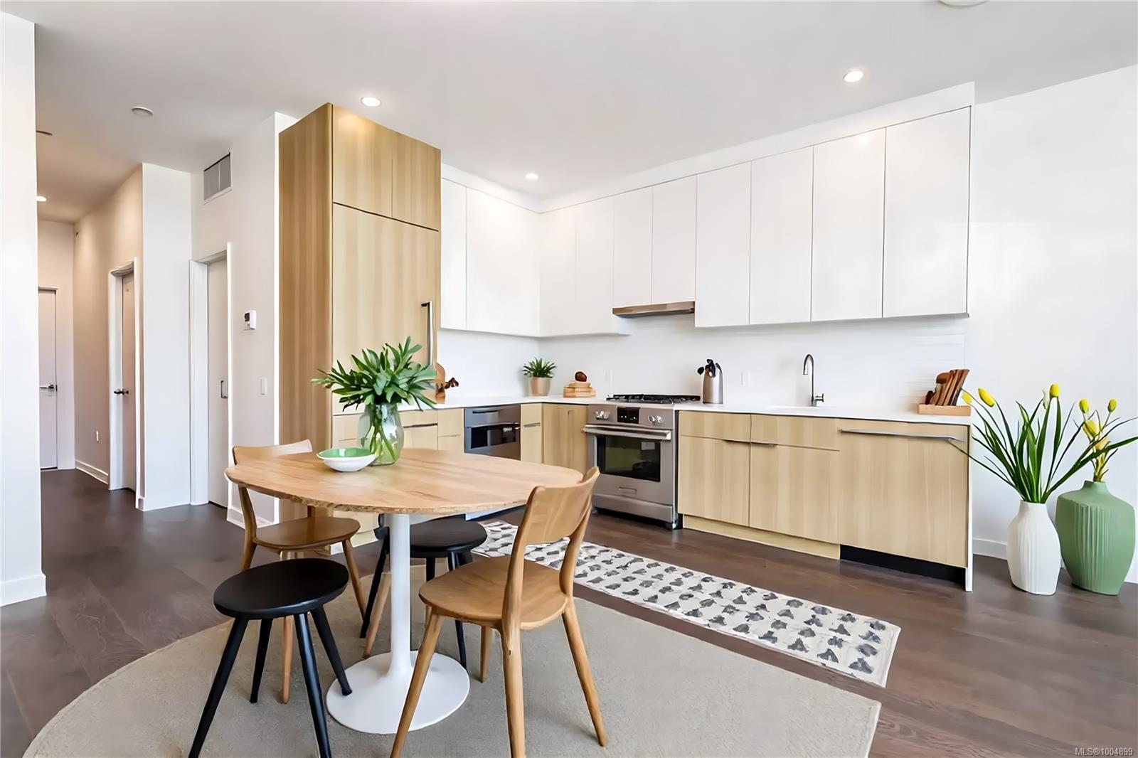 Property Photo: 9570 Fifth St 408 BC V8L 2W5