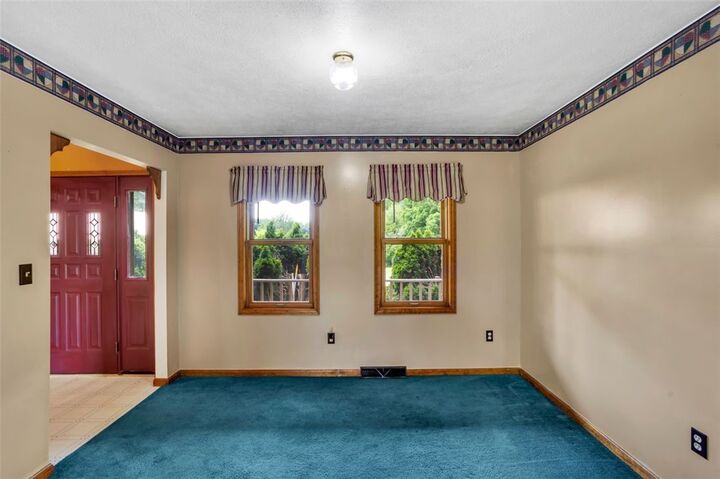 Property Photo:  195 Fezell Rd  PA 15042 