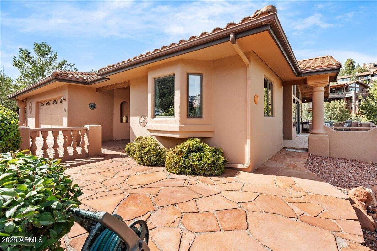 Property Photo: 310 Les Springs Drive AZ 86336