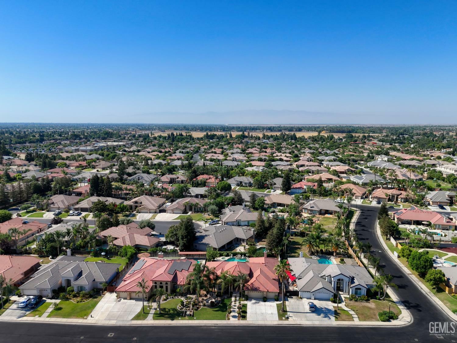 Property Photo: 13311 Providence Place CA 93314