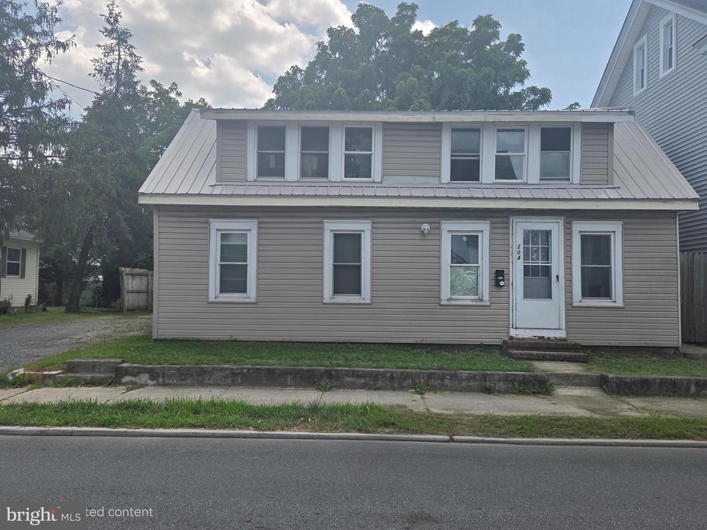 Property Photo:  204 SE 2nd Street  DE 19963 