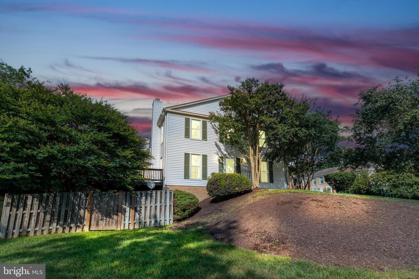 Property Photo: 5632 Ridge View Drive VA 22310