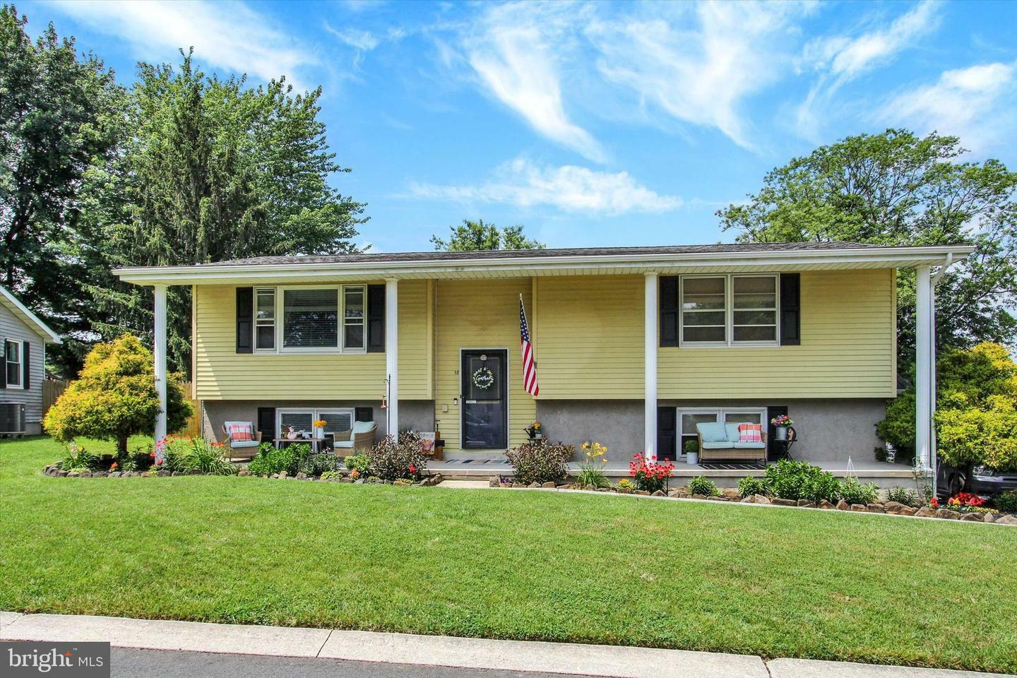 18 Pine Lane  New Oxford PA 17350 photo