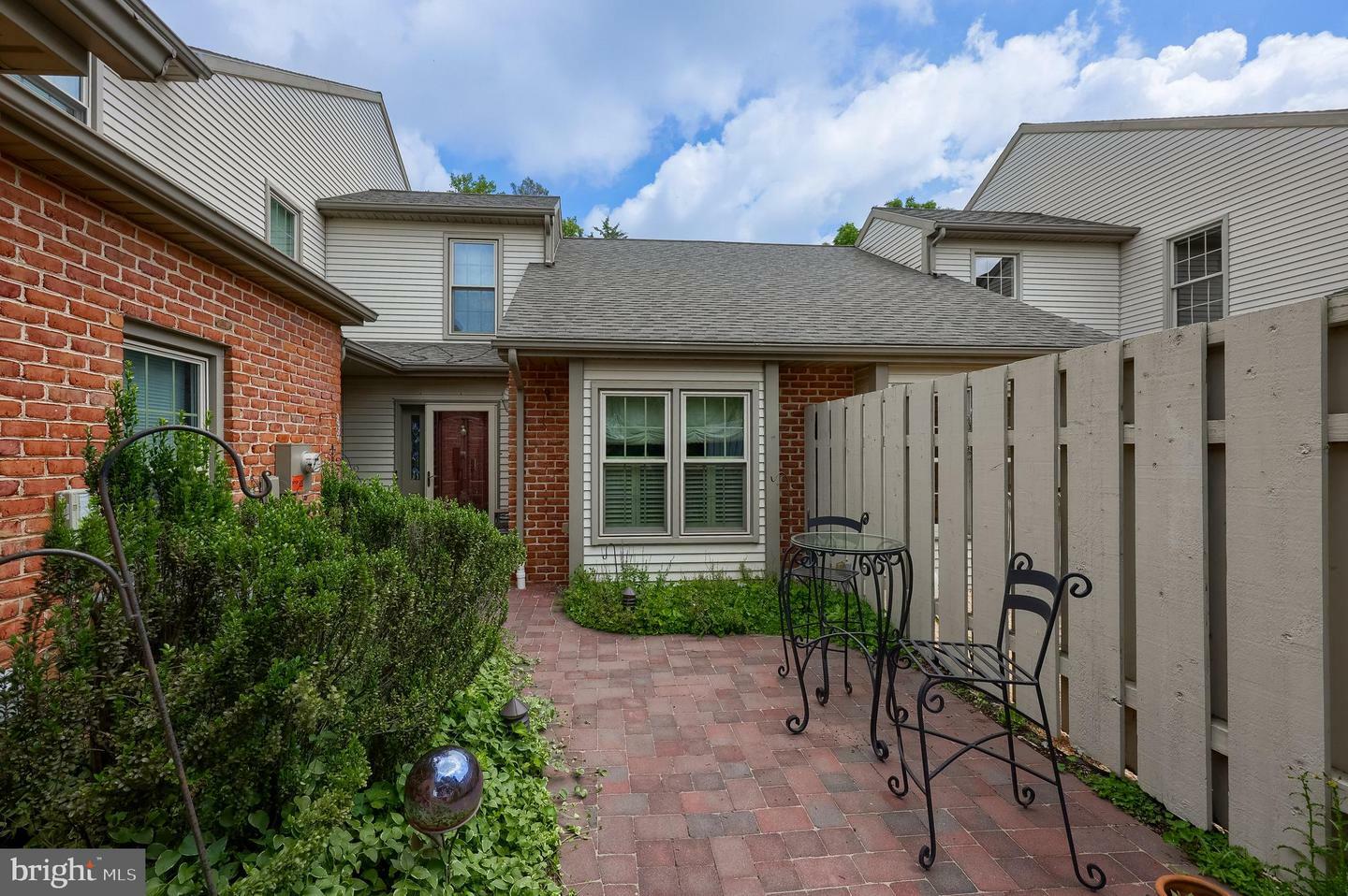 Property Photo: 29 Cambridge Drive PA 17033
