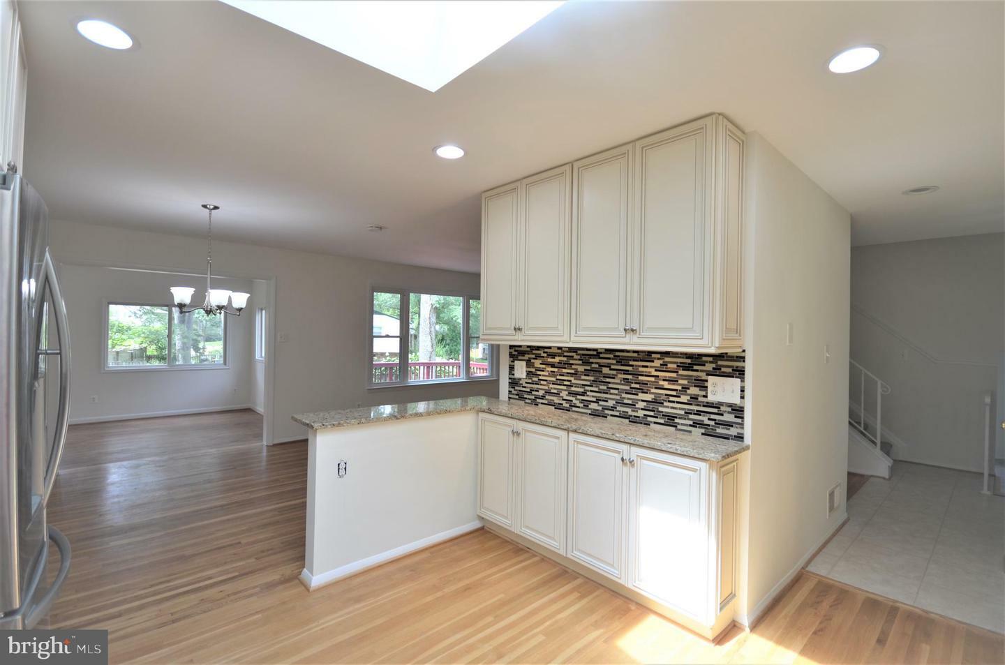 Property Photo: 8526 Fairburn Drive VA 22152