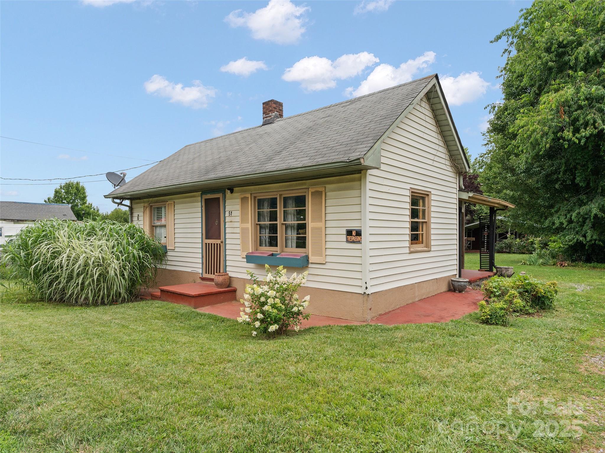 51 Riverbend Street  Waynesville NC 28786 photo