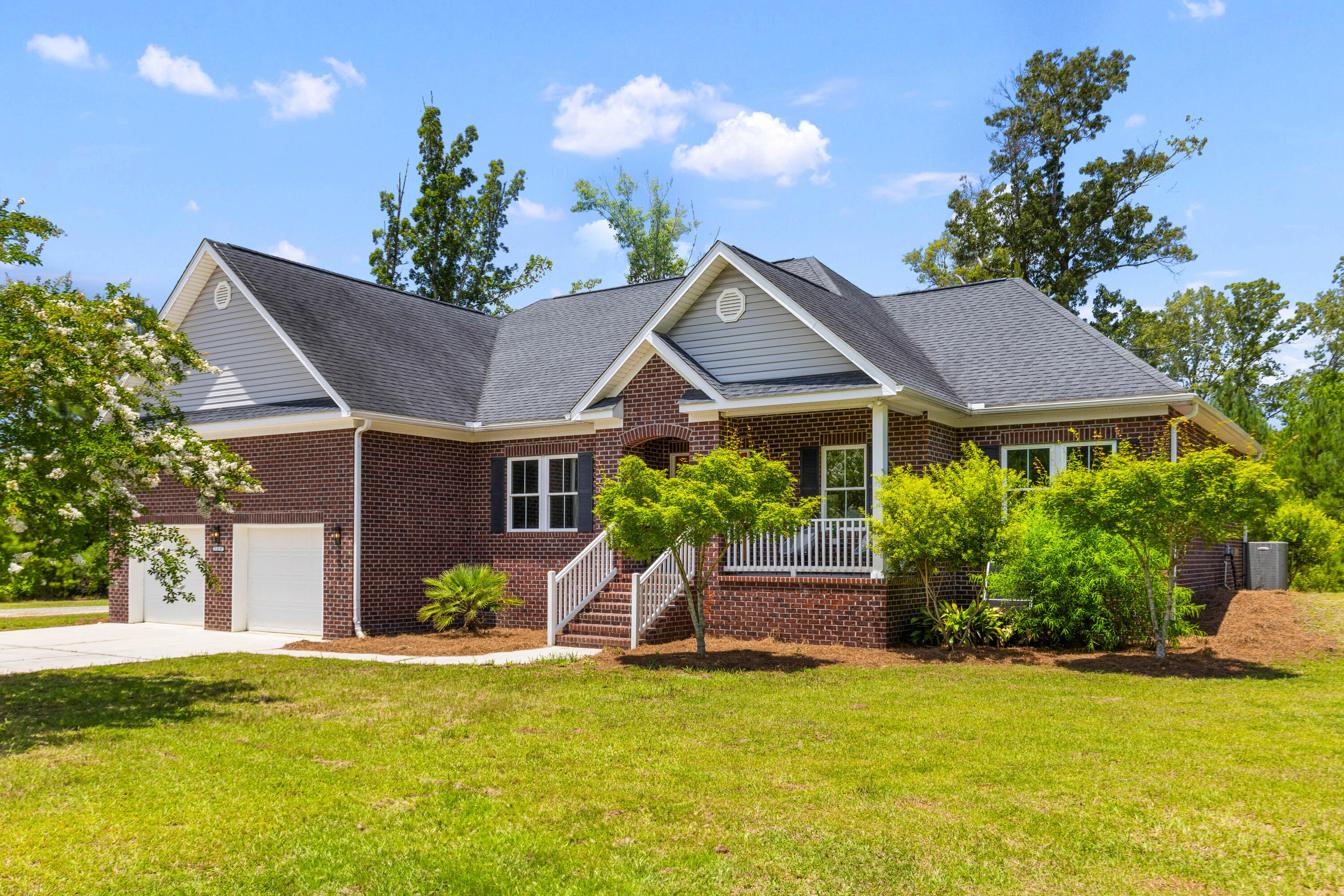 Property Photo: 529 Southern Acres Lane SC 29486
