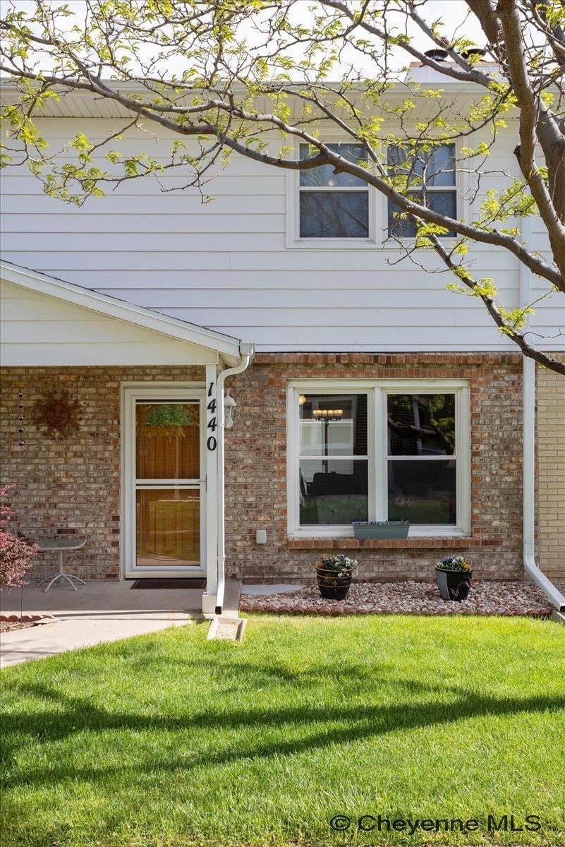 Property Photo: 1440 Trent Ct WY 82009