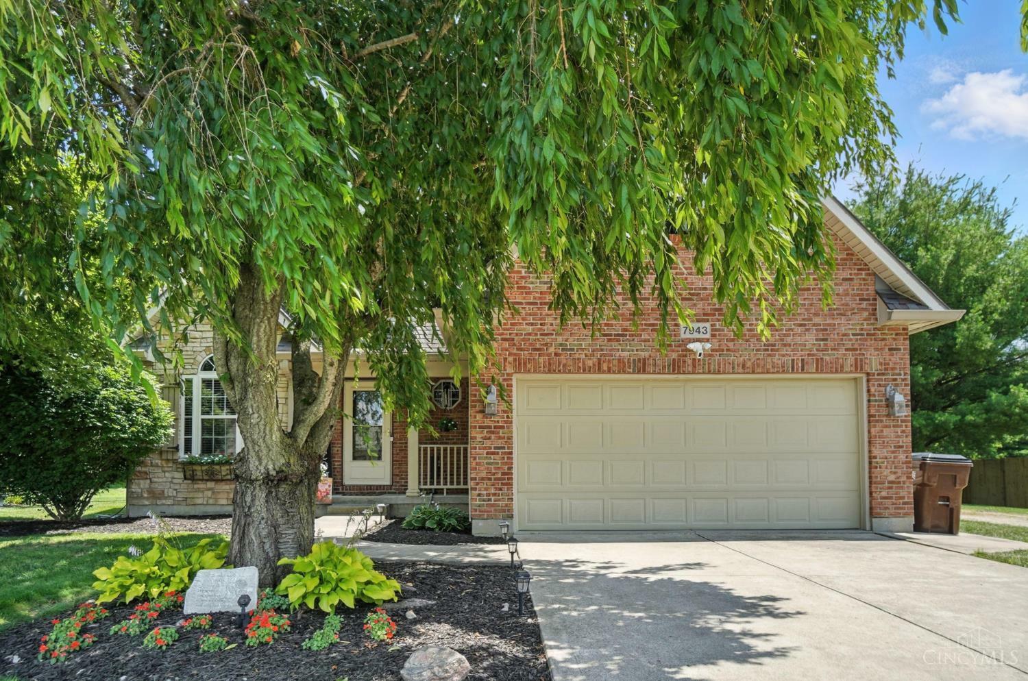 Property Photo: 7943 Edgewater Drive OH 45042