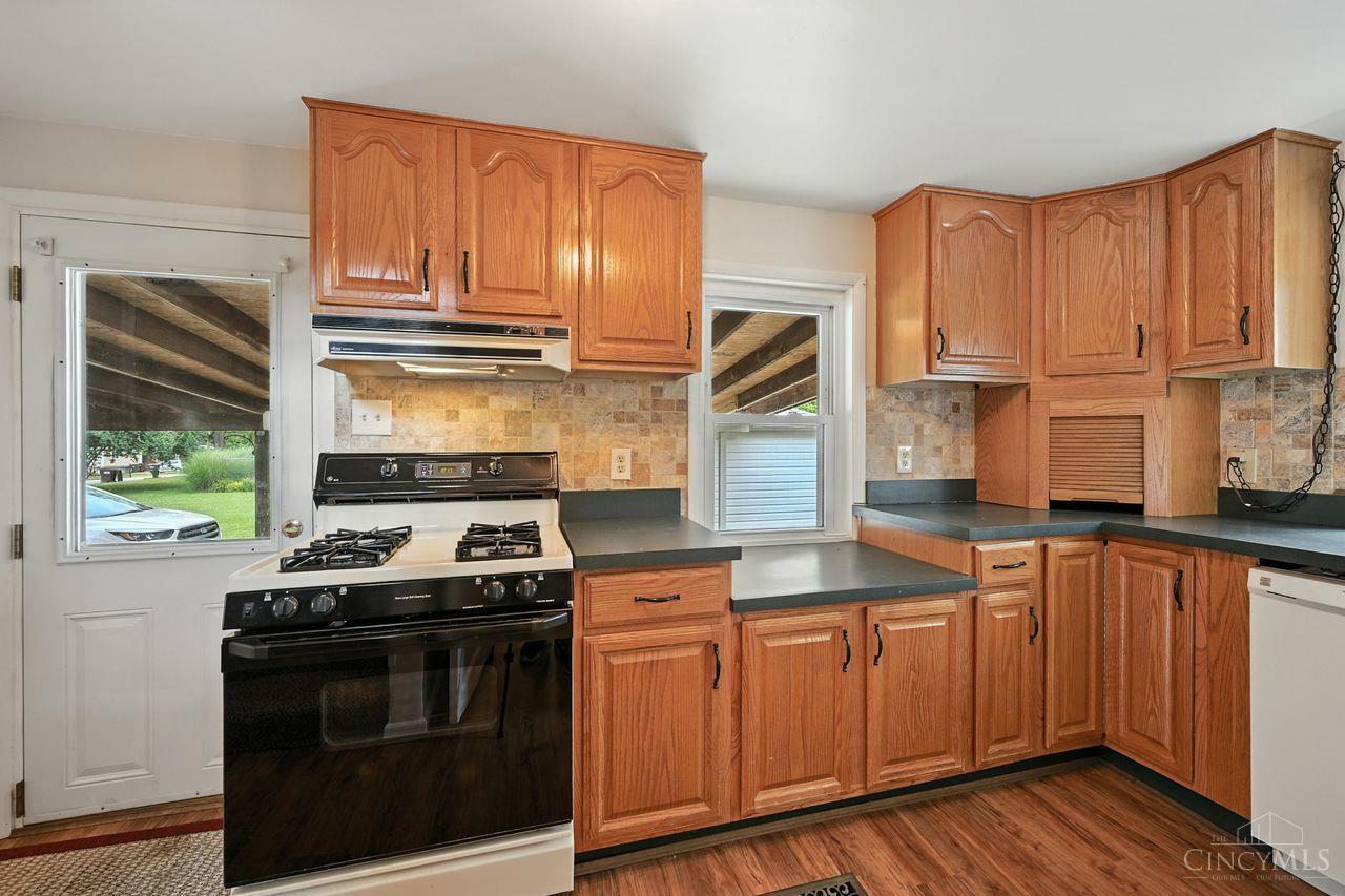 Property Photo: 578 Fleming Road OH 45231