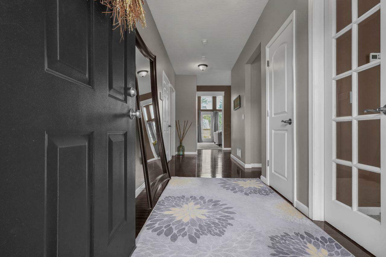 Property Photo: 2866 Crosshurst Court OH 43123