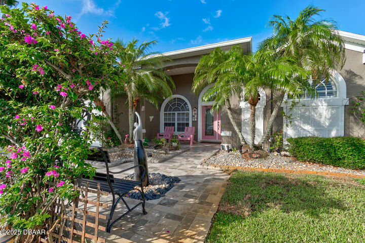 Property Photo:  3102 Springwater Court  FL 32128 