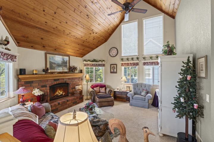Property Photo:  692 Zurich Drive  CA 92352 
