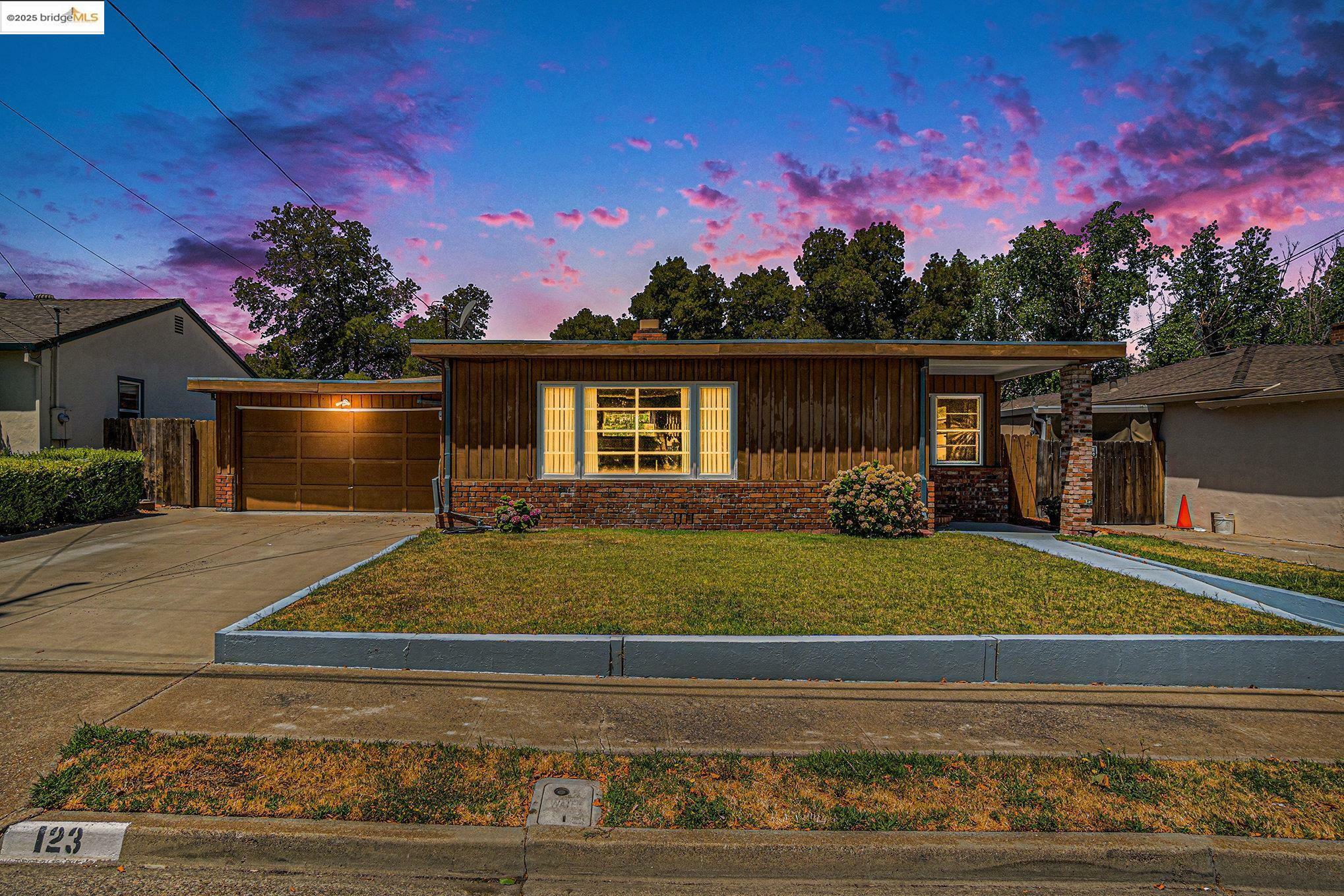 Property Photo: 123 Campbell Ave CA 94509