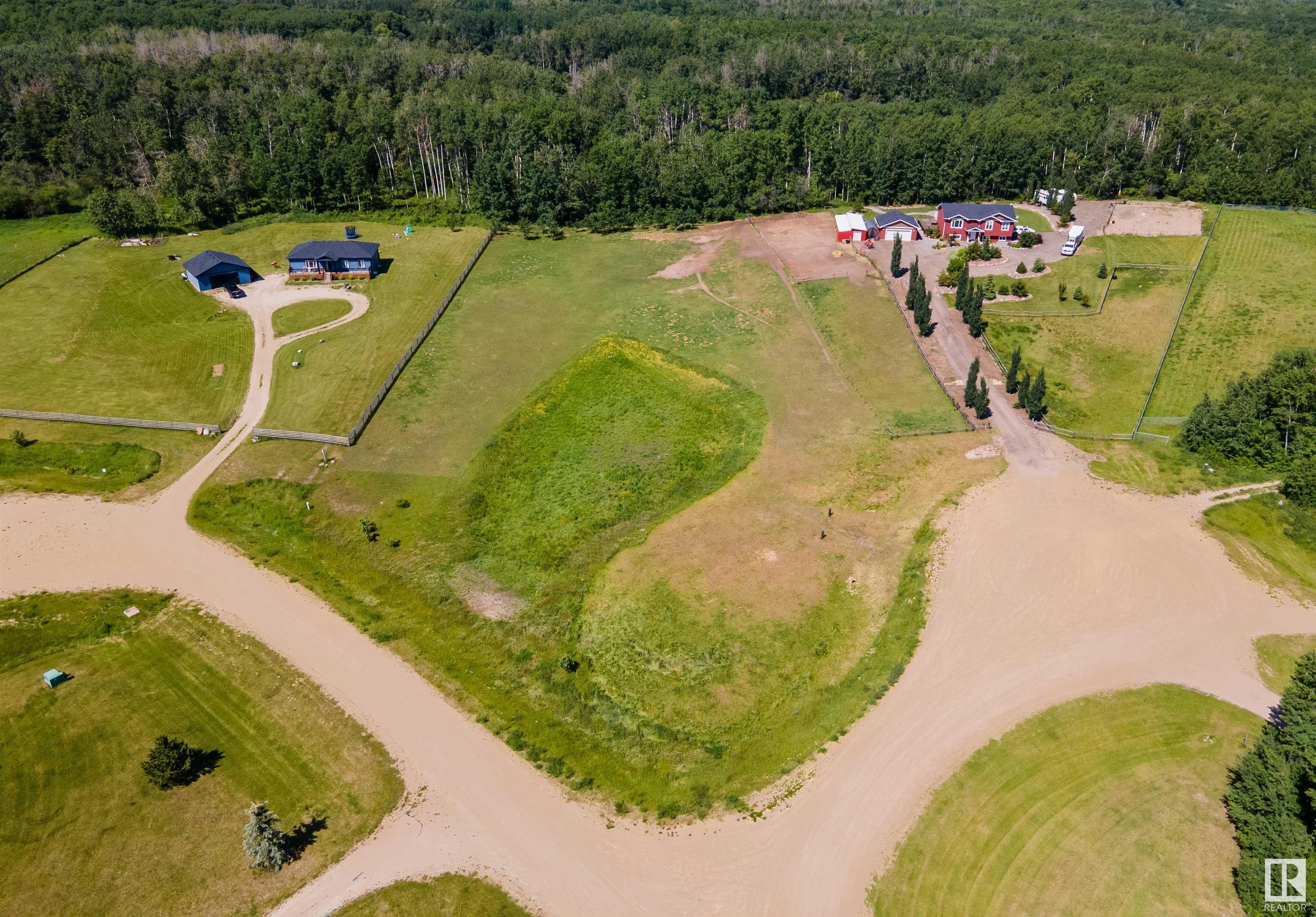 Property Photo:  55108 Rge Road 15 401  AB T0E 1V0 