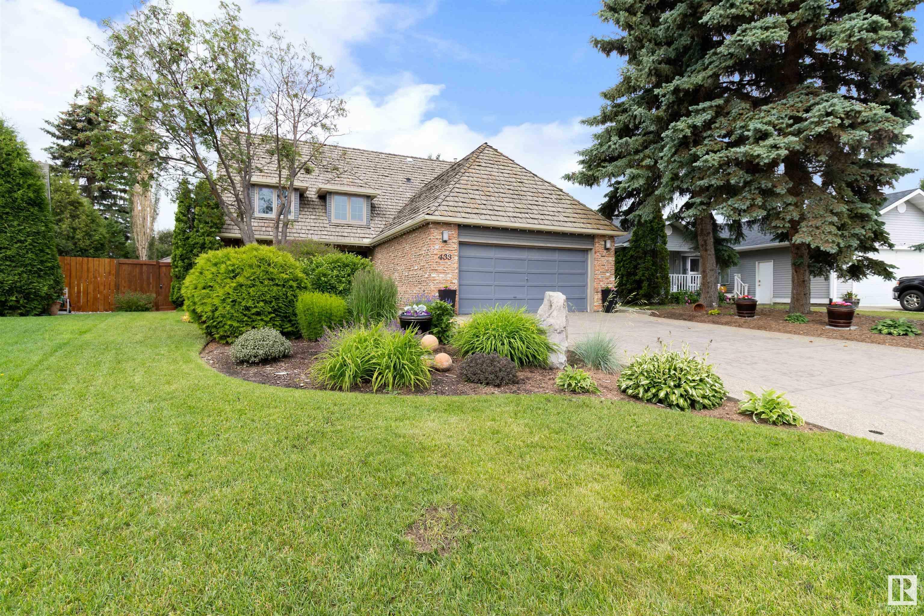 433 Village Drive  Sherwood Park AB T8A 4K1 photo