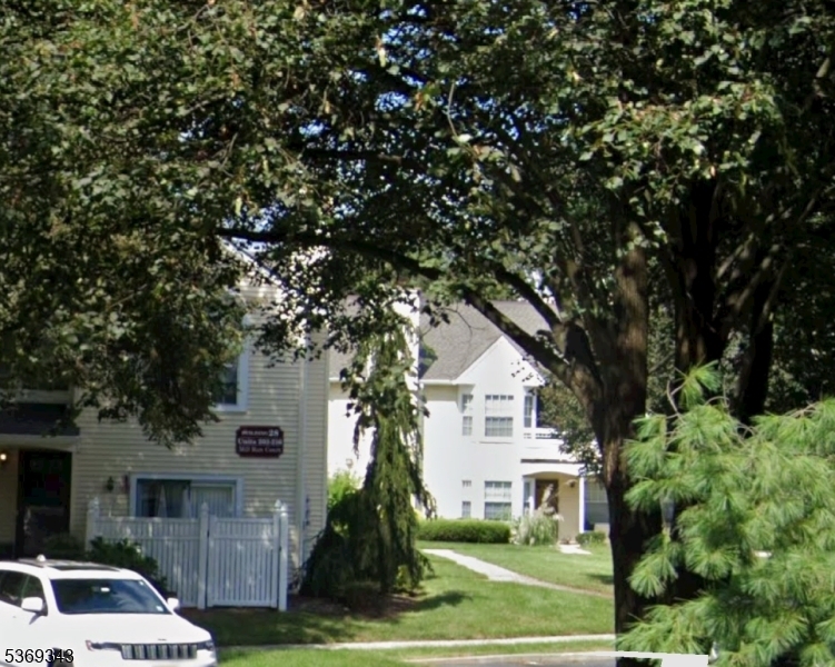 Property Photo:  202 Mill Run Ct  NJ 08520 
