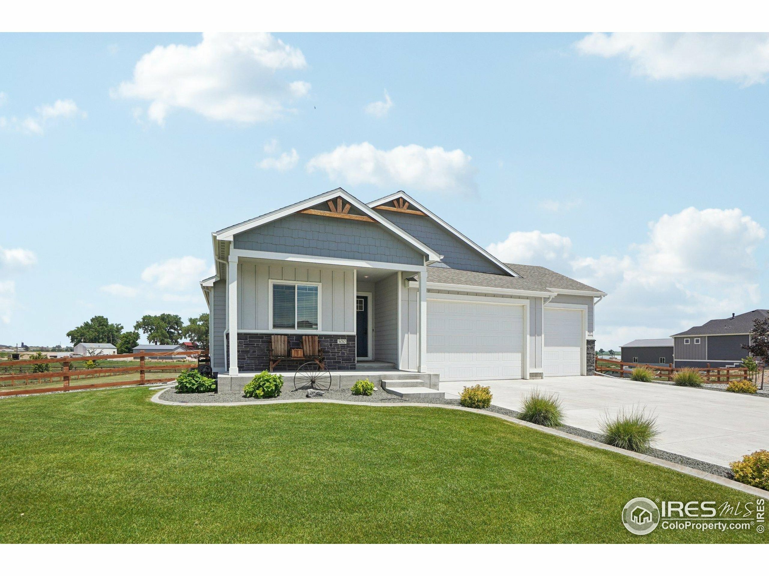 Property Photo: 5010 Prairie Lark Ln CO 80615