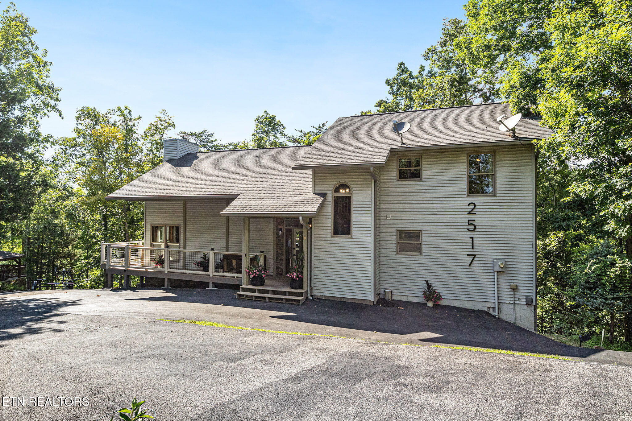 Property Photo: 2517 Angler Way TN 37876
