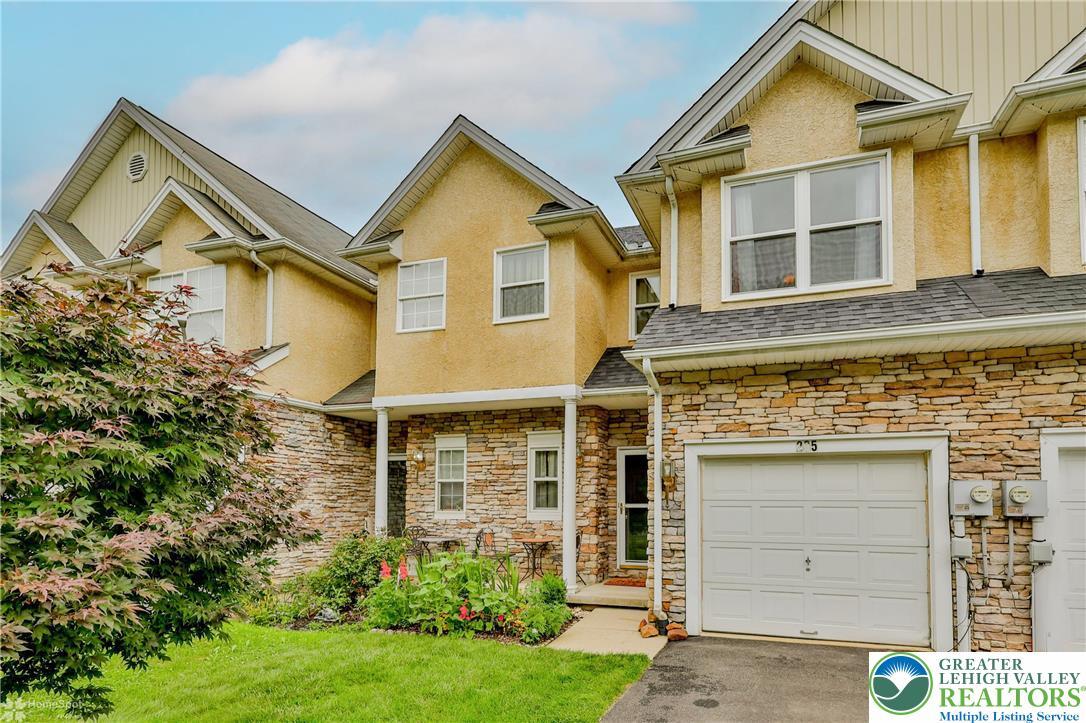 205 Maple Court  Alburtis Borough PA 18011 photo