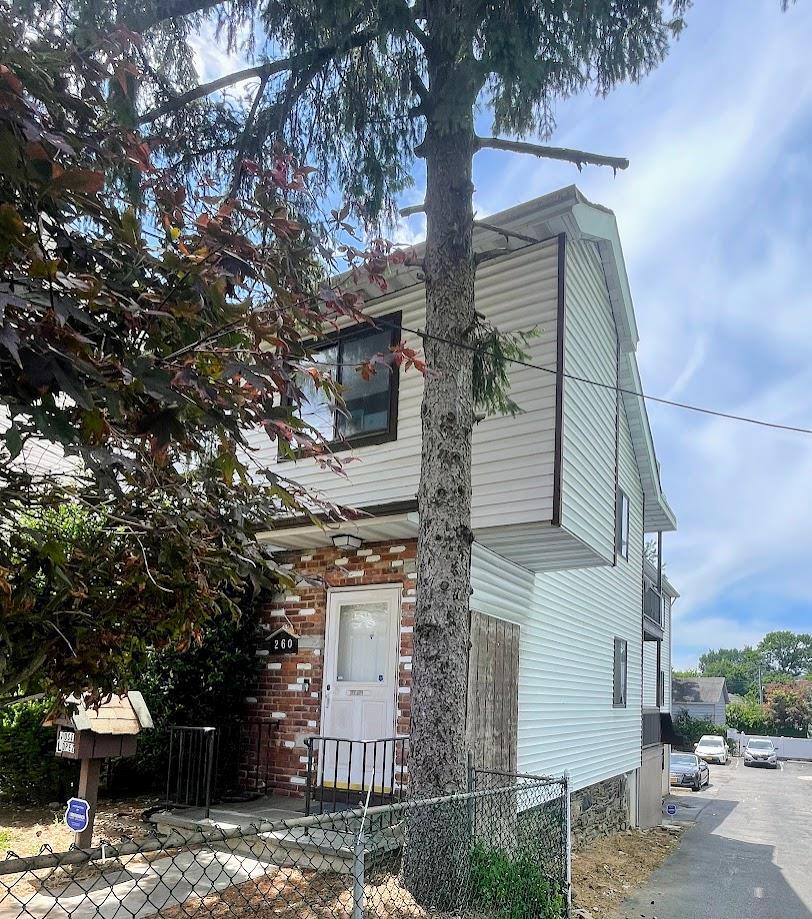 Property Photo: 260 S Lexington Avenue NY 10606