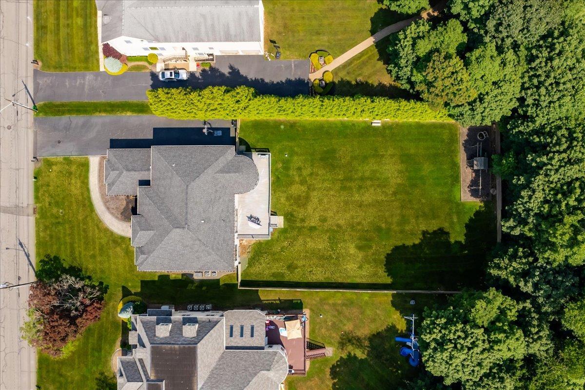Property Photo:  44 Parker Boulevard  NY 10952 
