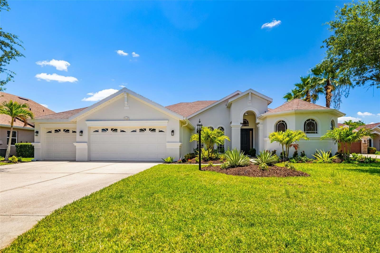 Property Photo: 7727 Heyward Circle FL 34201