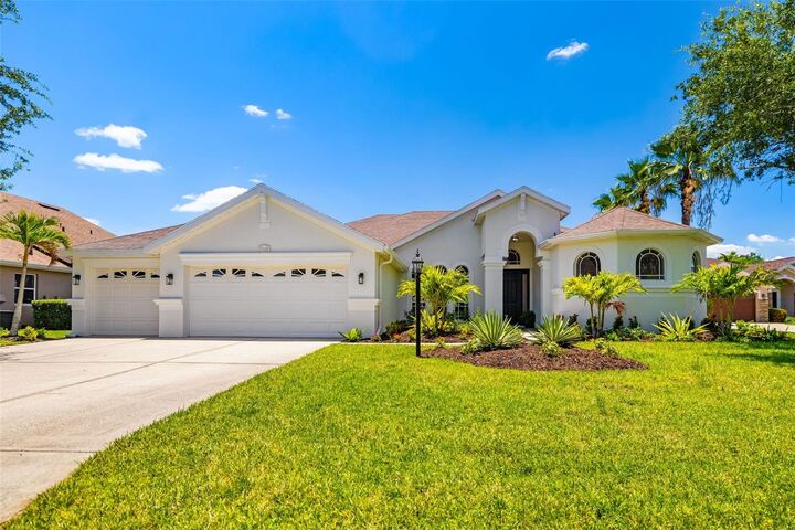 Property Photo: 7727 Heyward Circle FL 34201