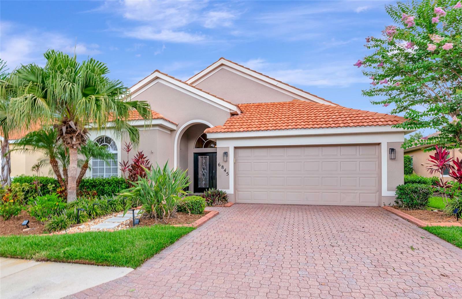 Property Photo: 6845 74th Street Circle E FL 34203