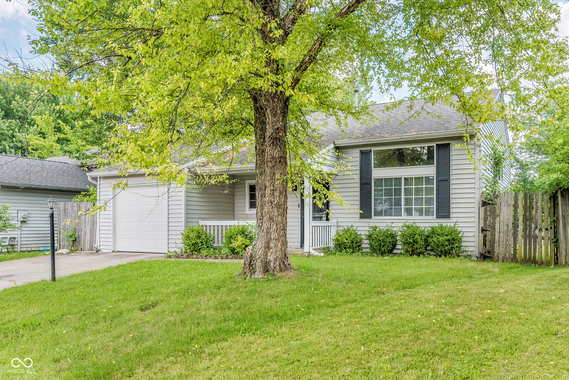 Property Photo: 3515 Bearwood Court IN 46235