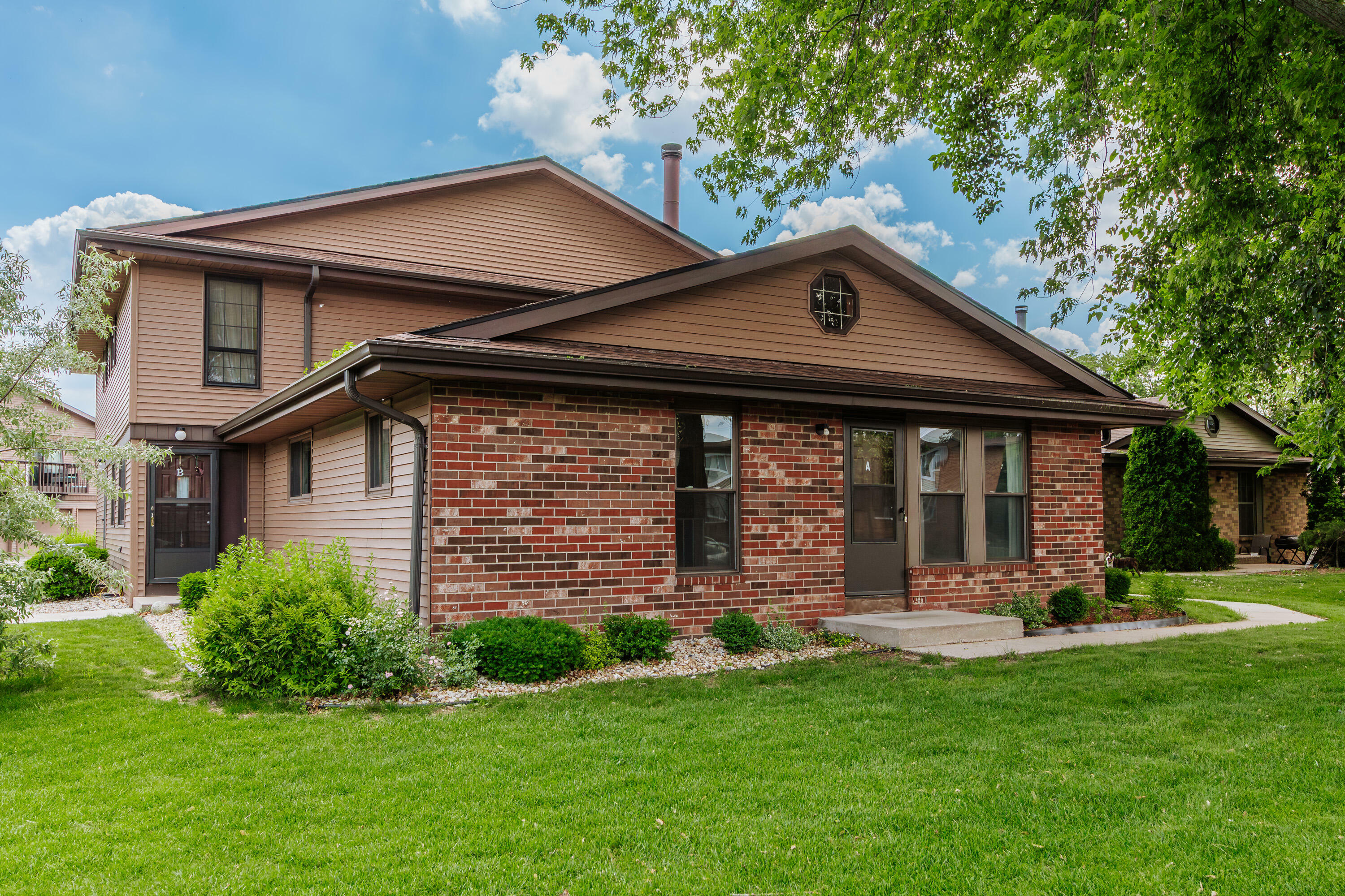 Property Photo: 6988 N Raintree Ct A WI 53223