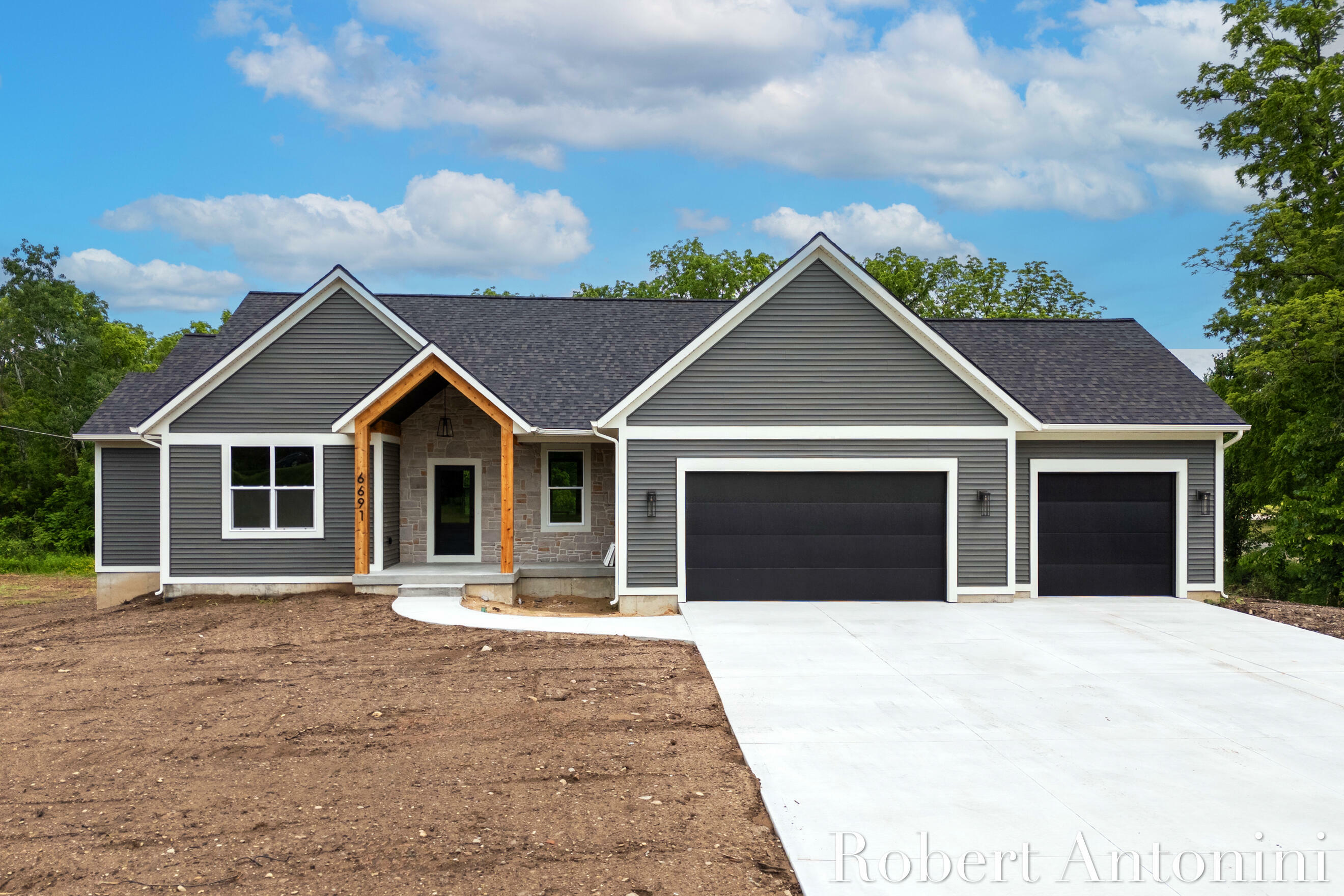 Property Photo: 6691 Egan Avenue SE MI 49316