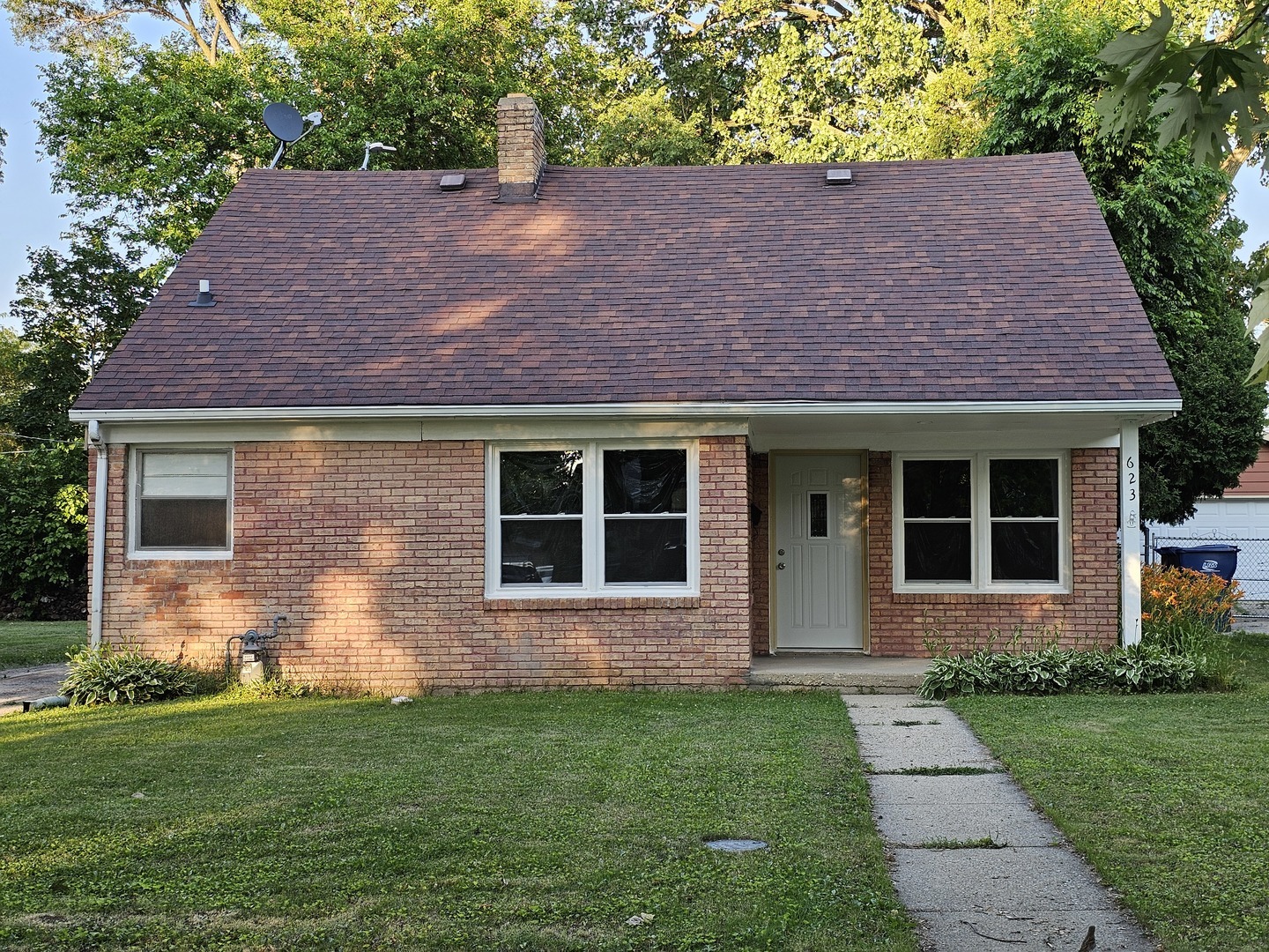 Property Photo: 623 Westmoreland Avenue IL 60085