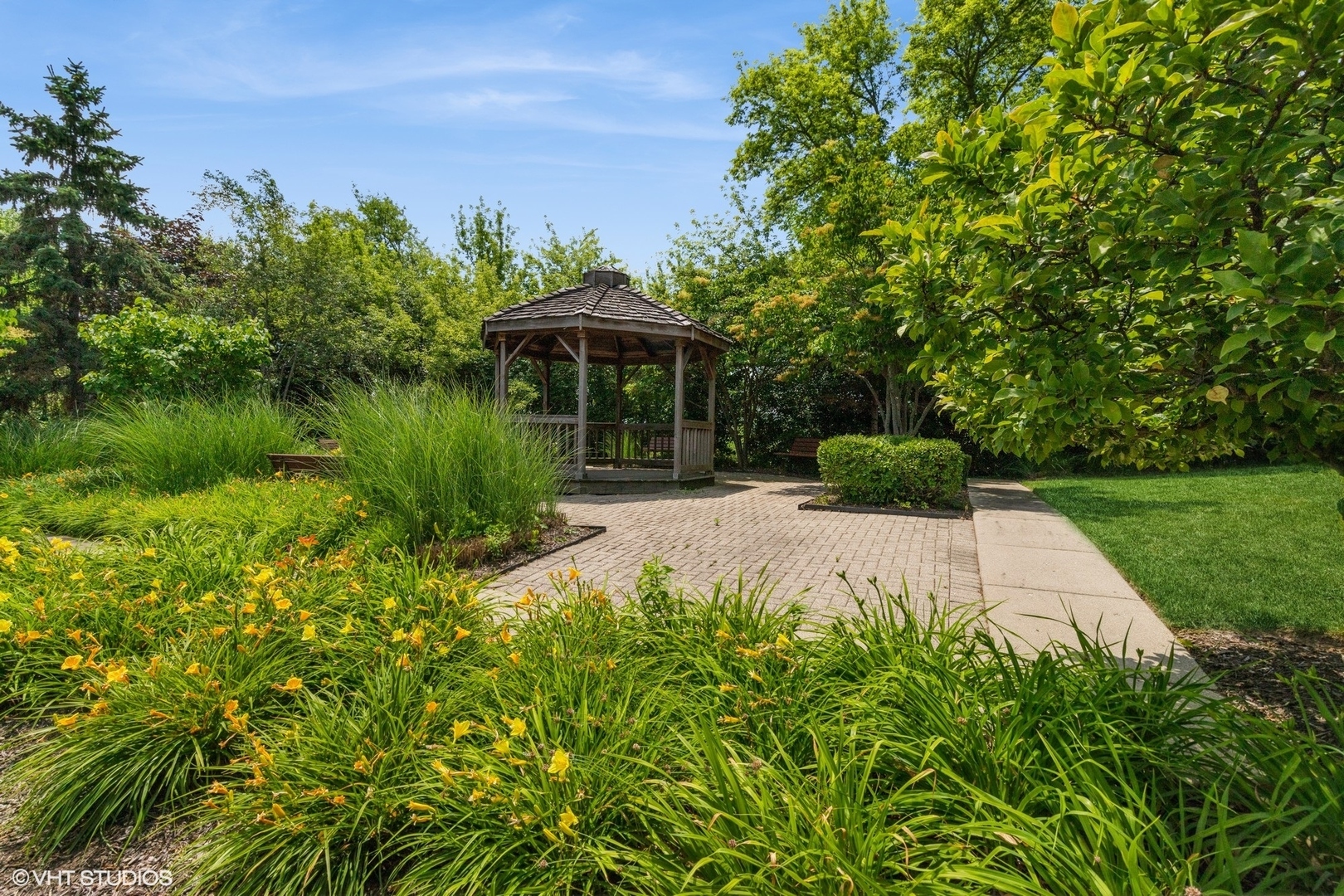 Property Photo: 54 W Big Horn Drive IL 60073