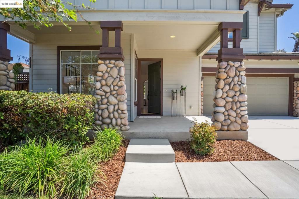 Property Photo:  35180 Mount Whitney Ter  CA 94536 