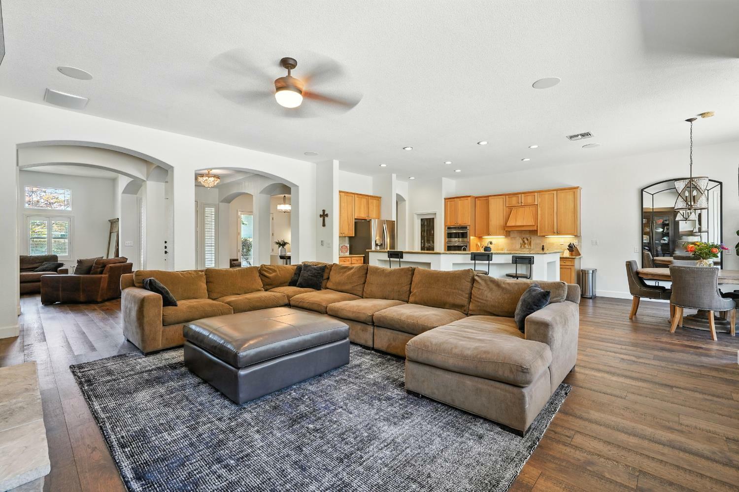 Property Photo: 10393 Match Court CA 95829