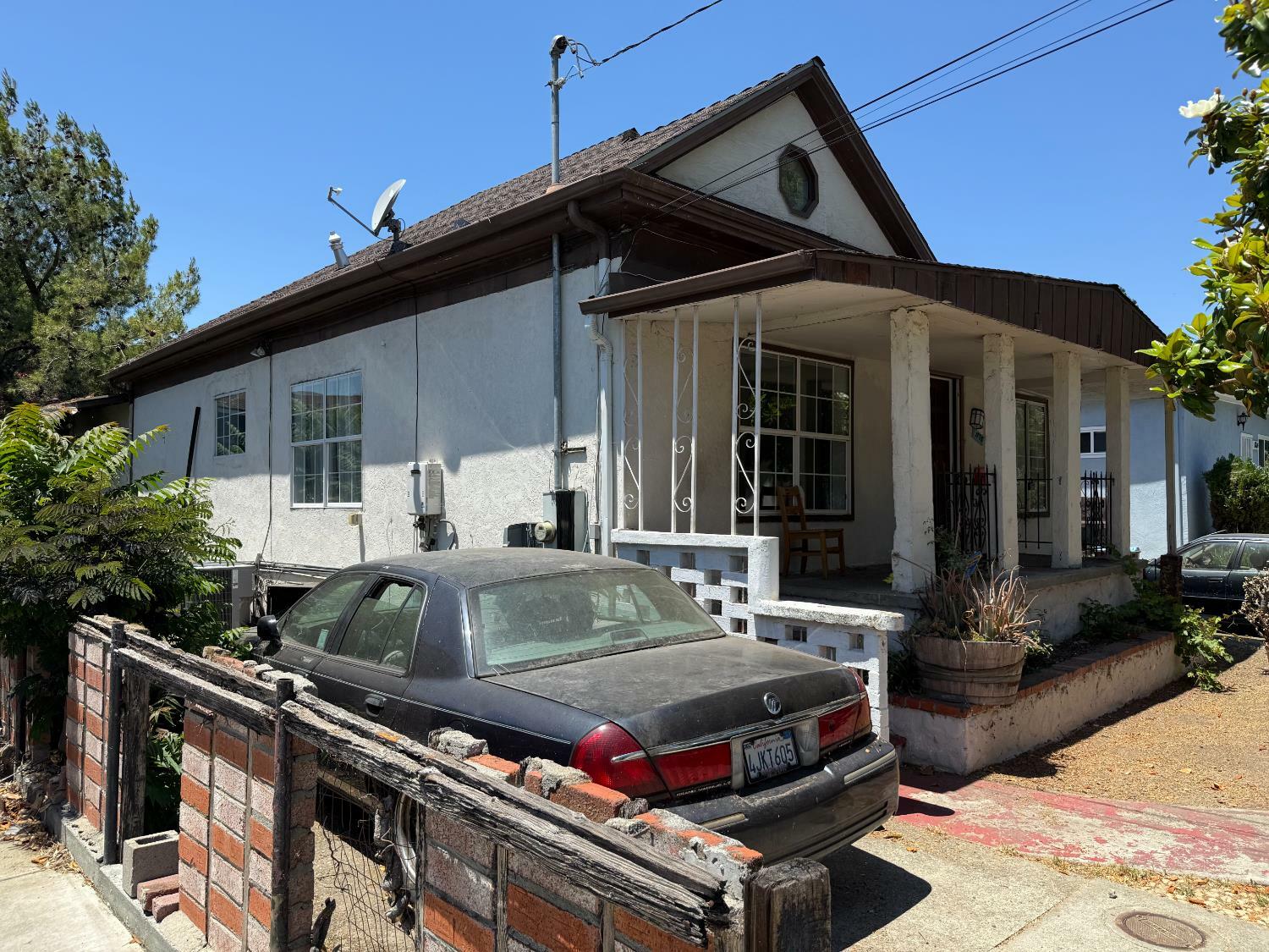 Property Photo: 1716 Estudillo Street CA 94553