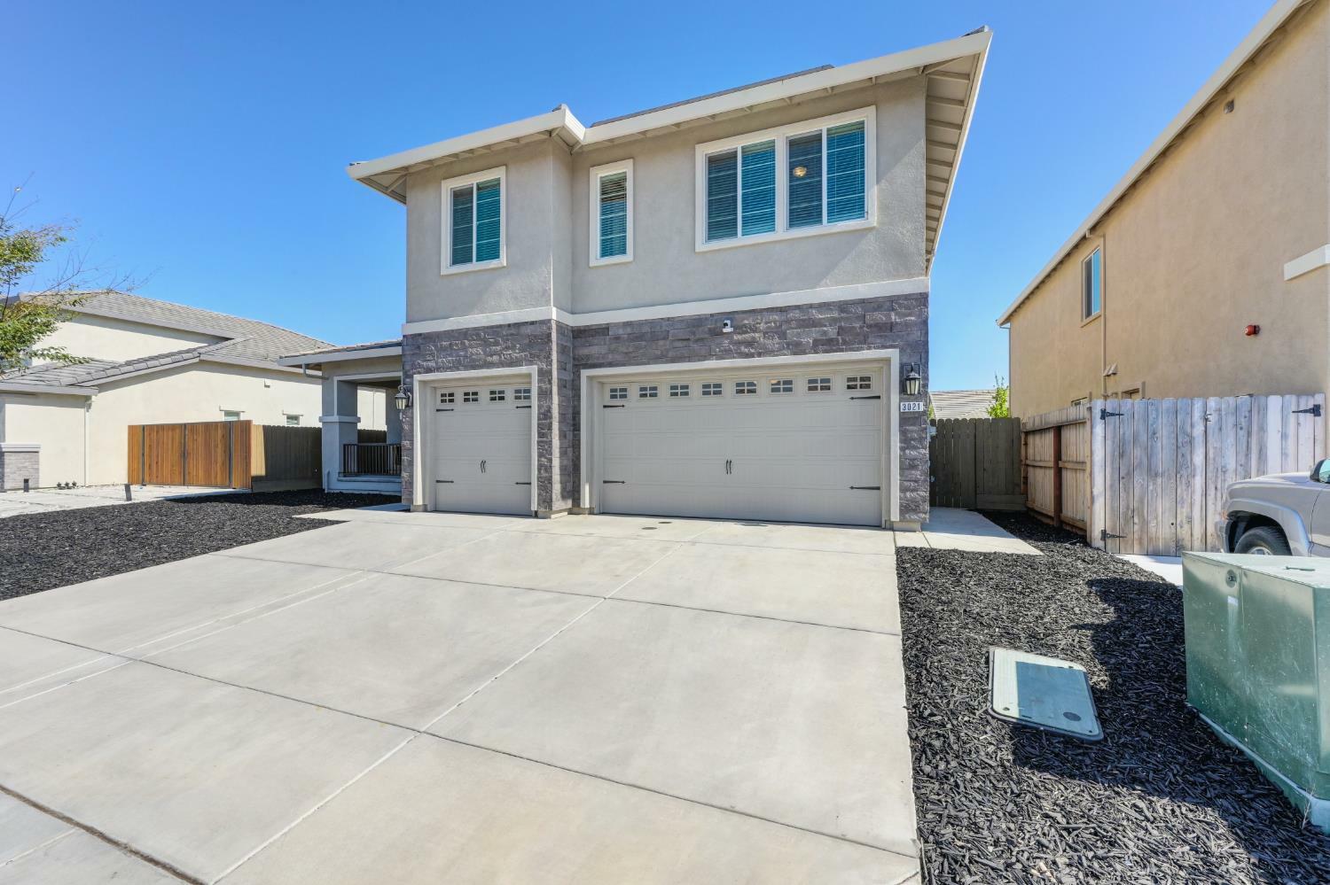 Property Photo: 3021 Violet Street 172 CA 95242
