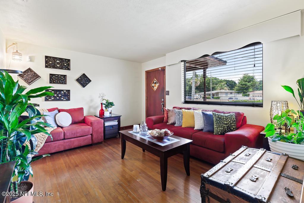 Property Photo: 2510 Cesery Boulevard FL 32211