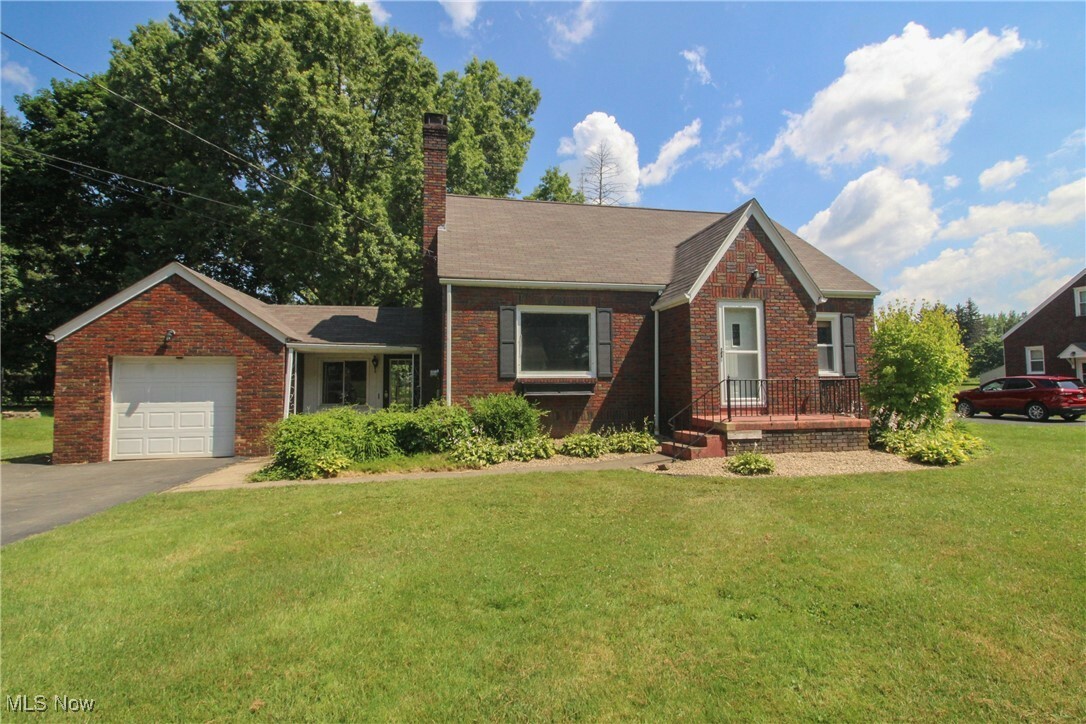 Property Photo: 1942 Wingate Road OH 44514
