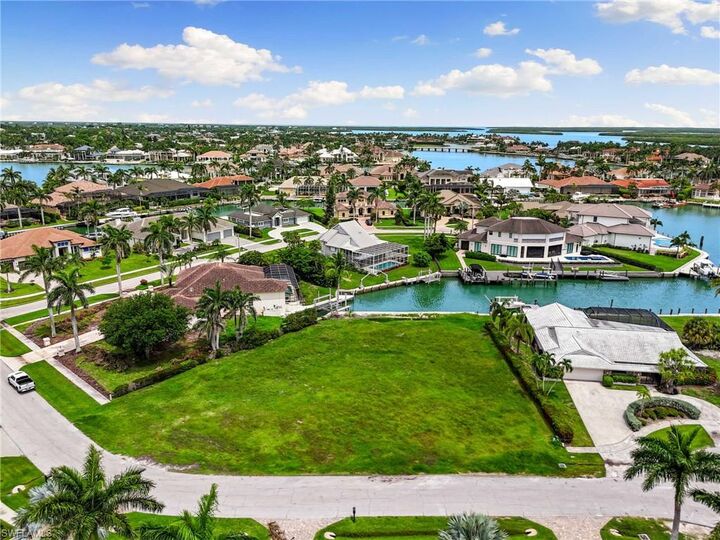Property Photo:  1331 Forrest Ct  FL 34145 