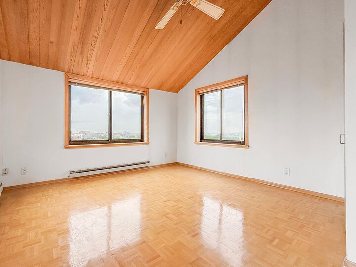 Property Photo:  110 1st Avenue NE 1006  MN 55413