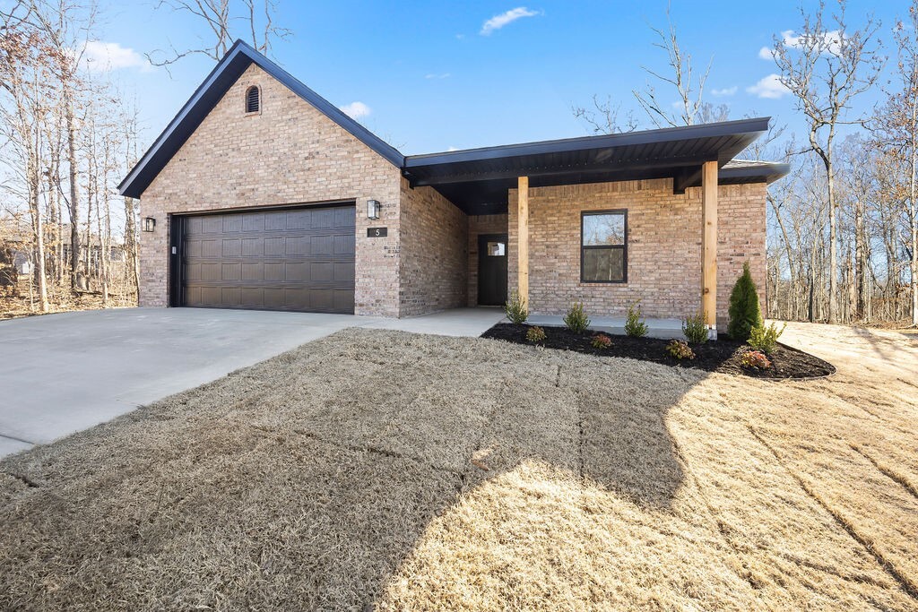 Property Photo: 3 Kelaen Circle AR 72715