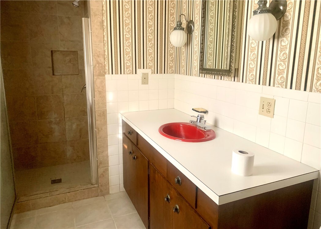 Property Photo: 107 Jeff Street AR 72650