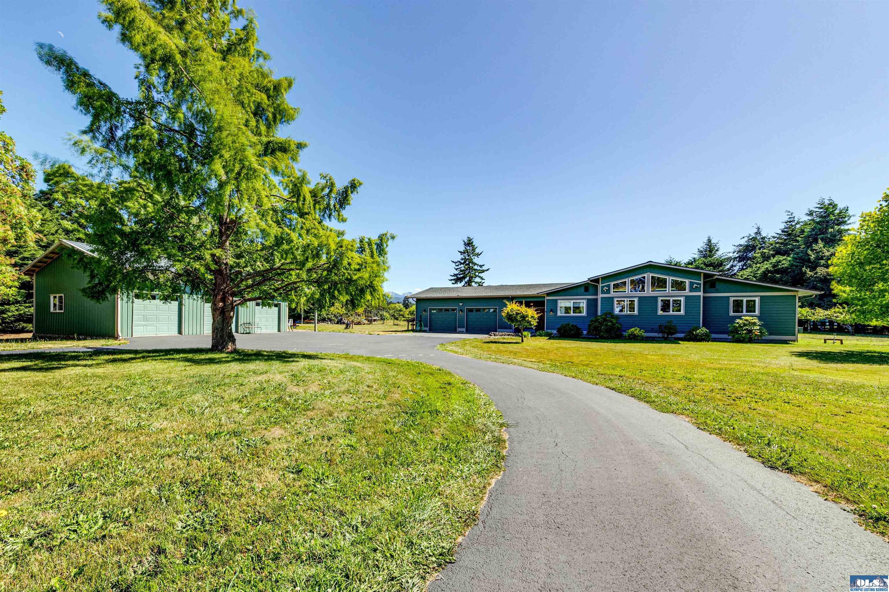 Property Photo:  162 Creekside  WA 98382 